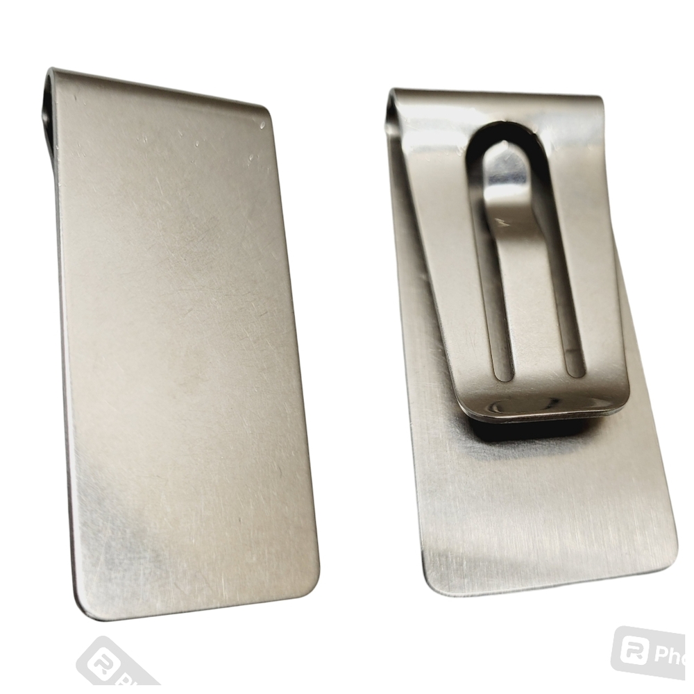 * Silver tone money clip 2" long Mens